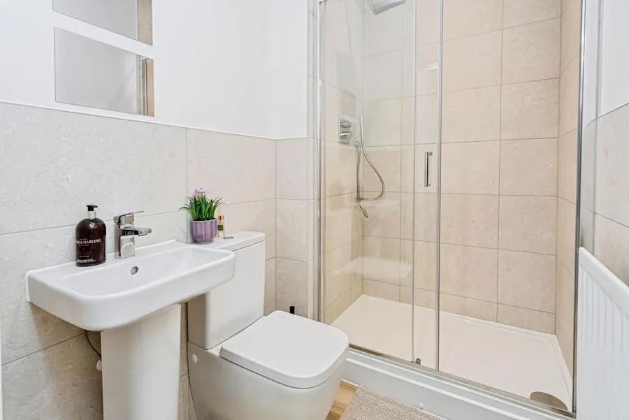 Apricot Crescent, Lindfield, RH16, photo 18