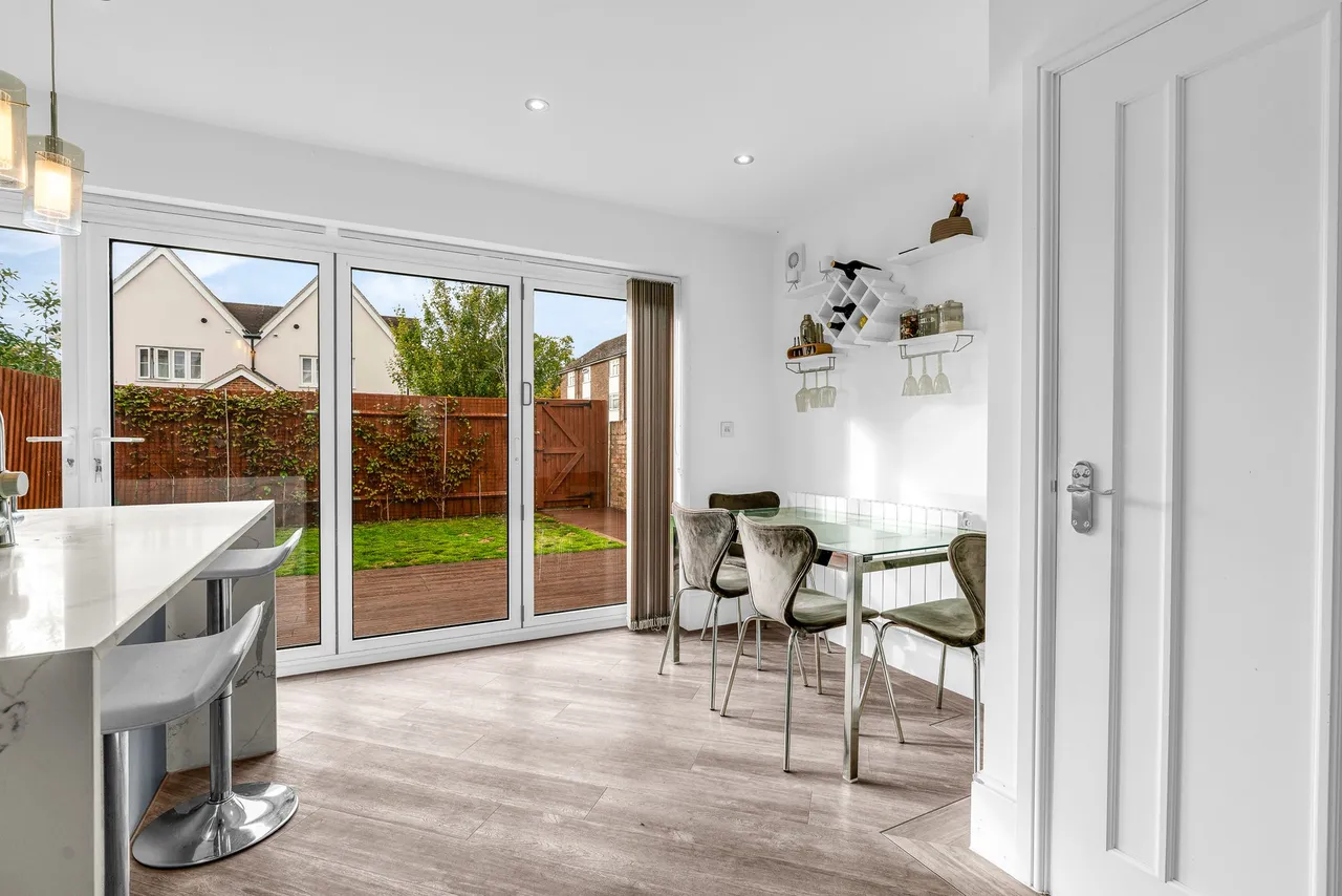 Lloyd Place, Ware, SG12 9FS, photo 4
