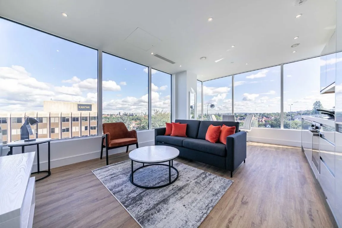 2 bed flat to rent — West Gate, Ealing