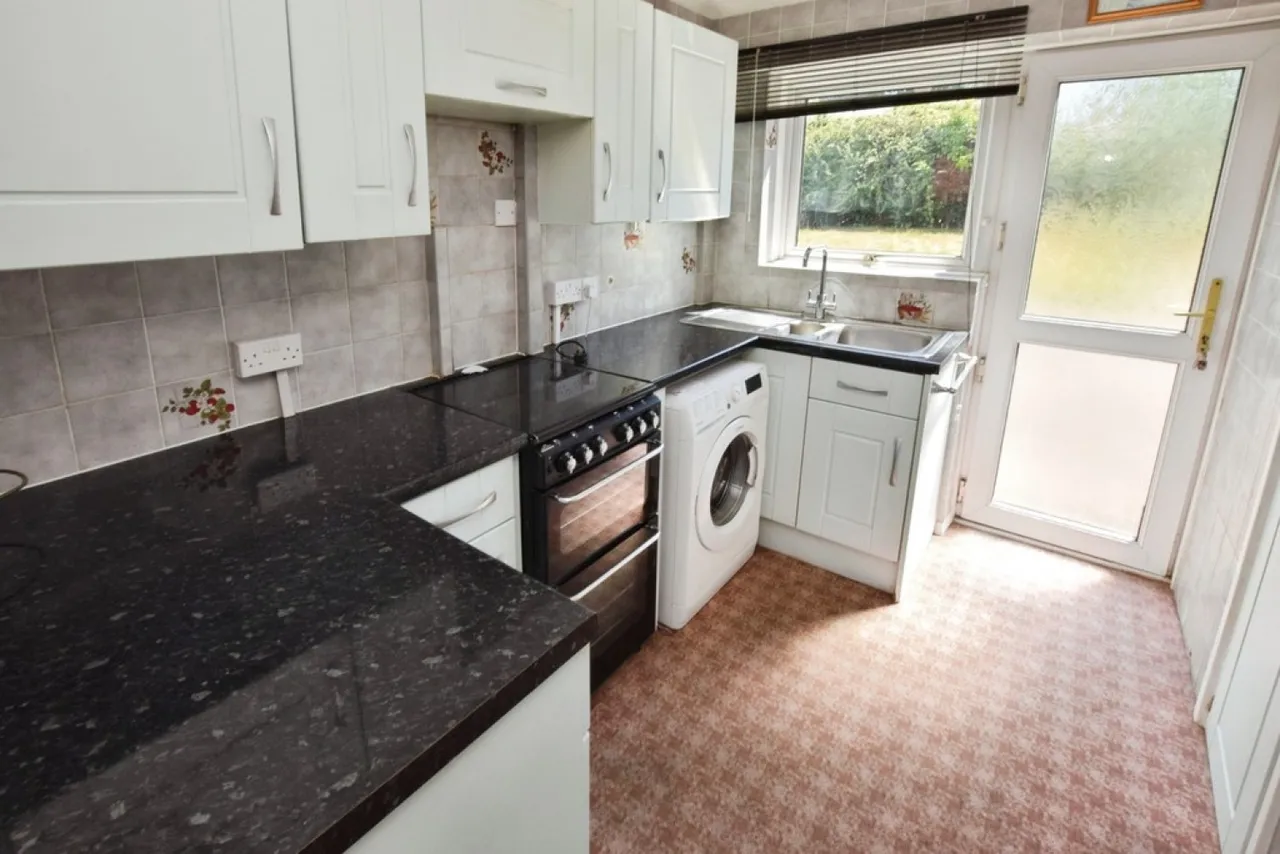 Hillyfield Road, Exeter, photo 4