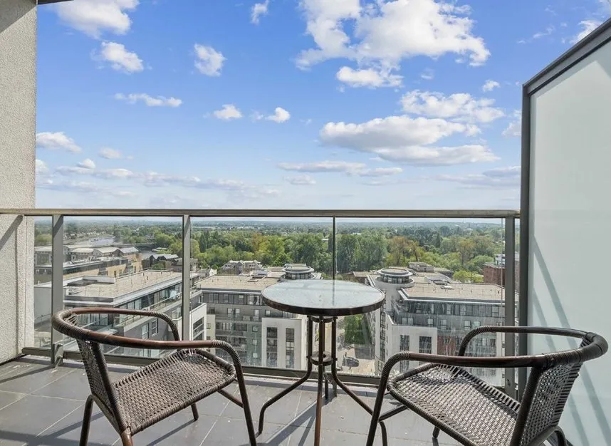 Pump House Crescent, Brentford, TW8, photo 6