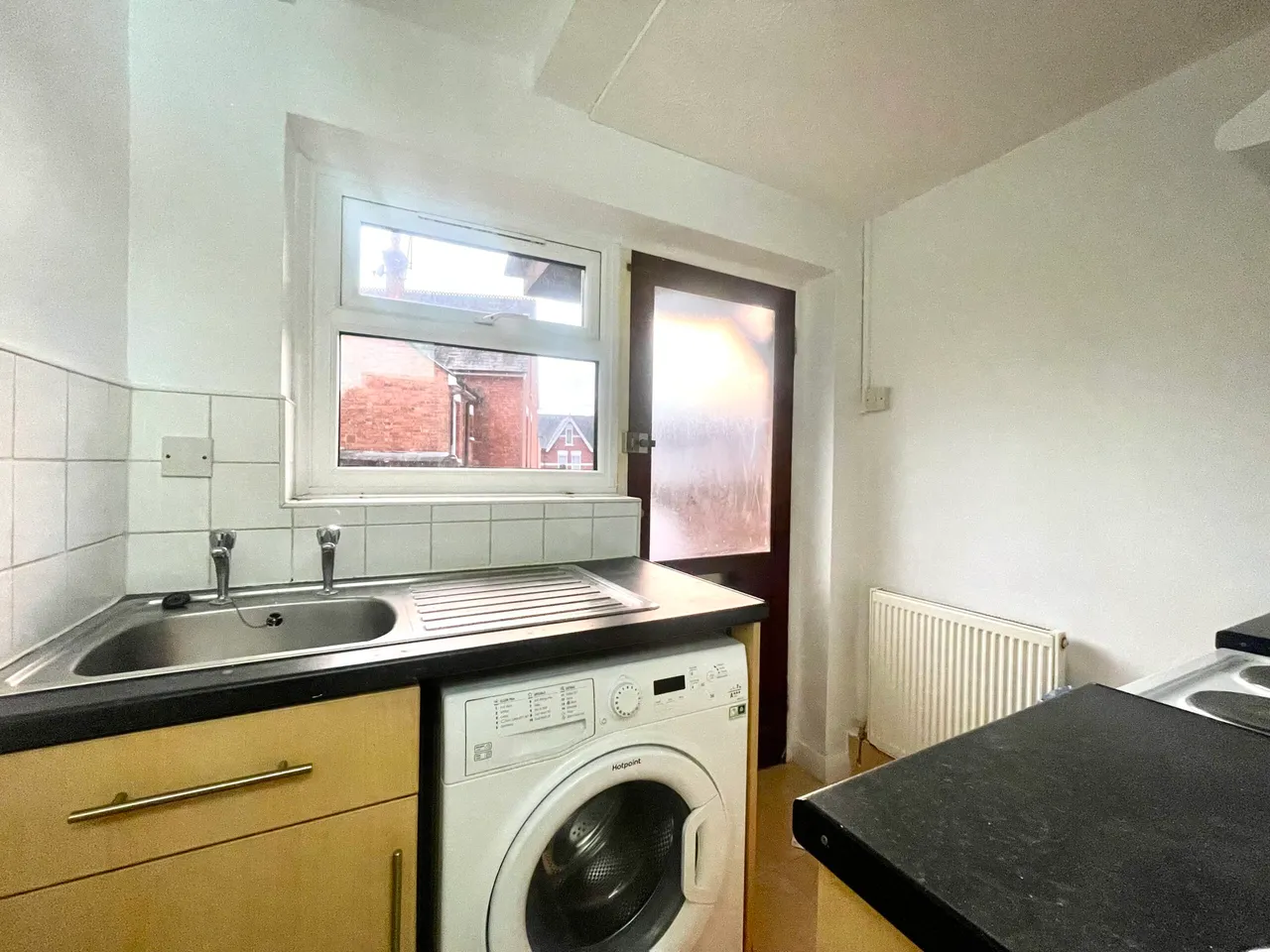 The Warren, Aldershot, Hampshire, GU11 3AB, photo 7