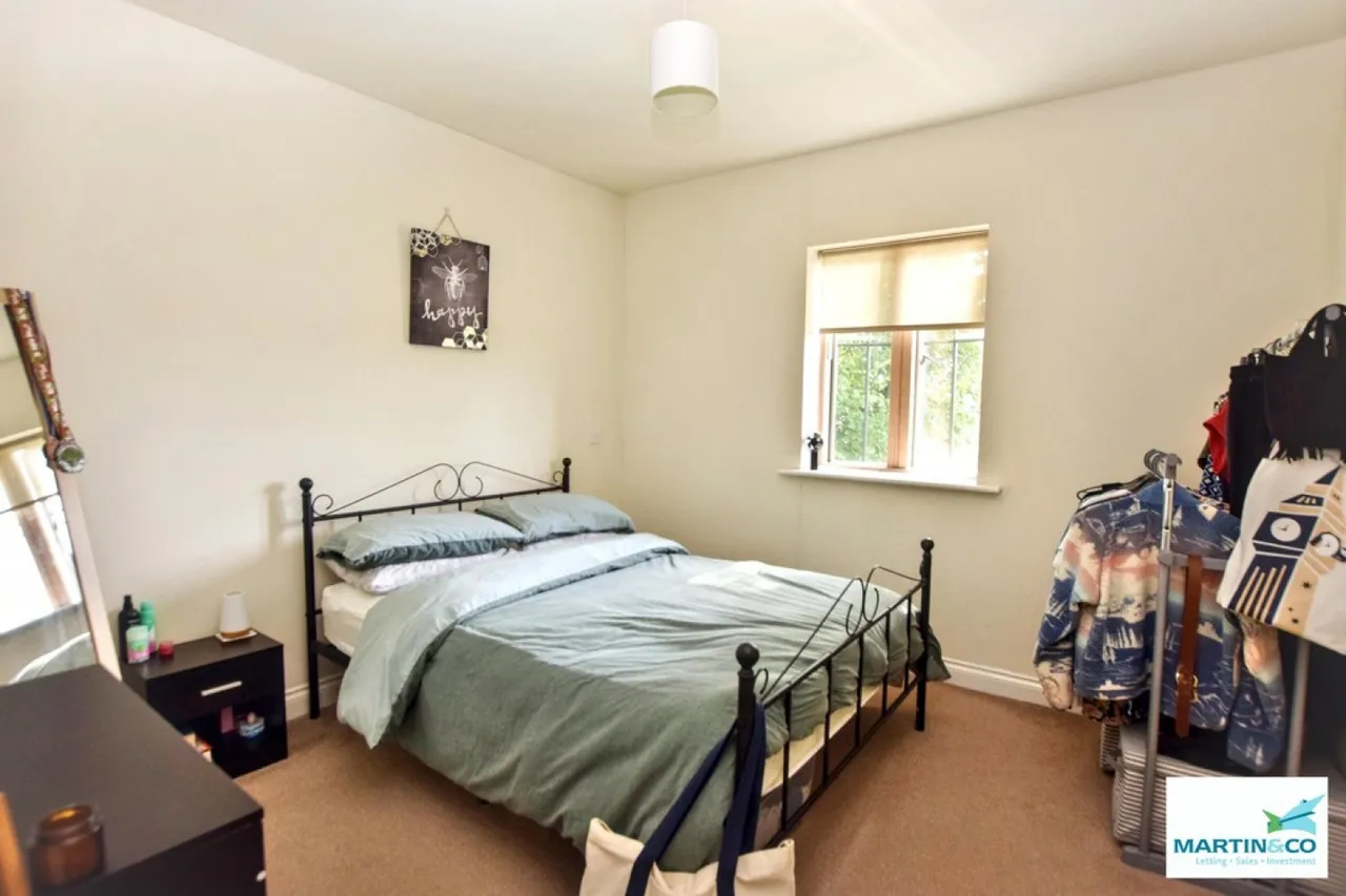 Weavers Court, Hinckley, photo 10