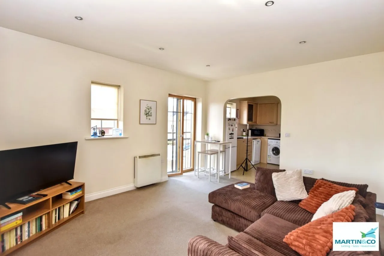 Weavers Court, Hinckley, photo 4