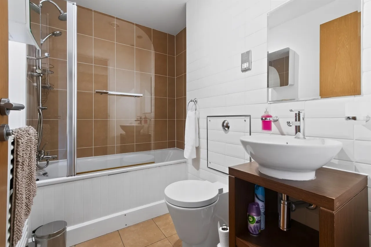 Meadowside Quay Walk, Glasgow, G11, photo 15
