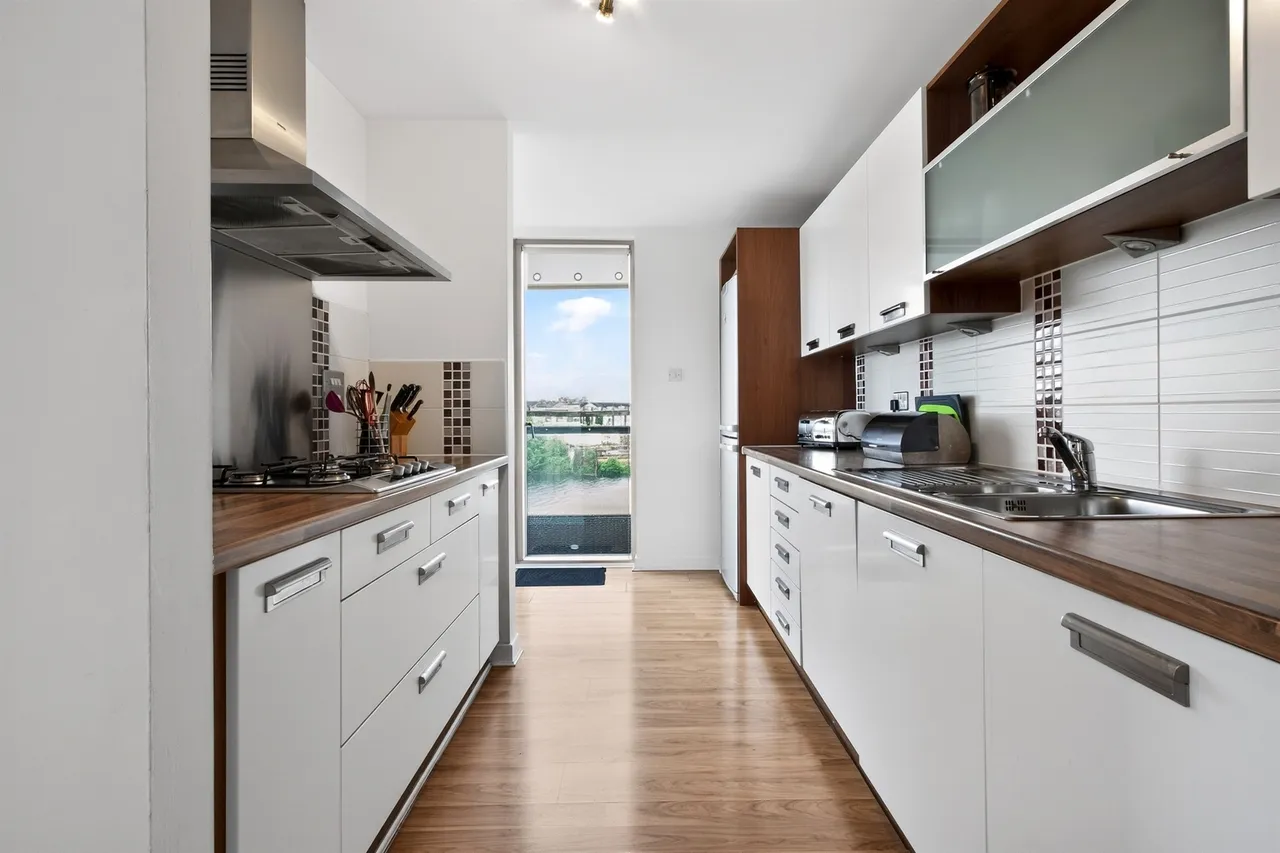 Meadowside Quay Walk, Glasgow, G11, photo 4