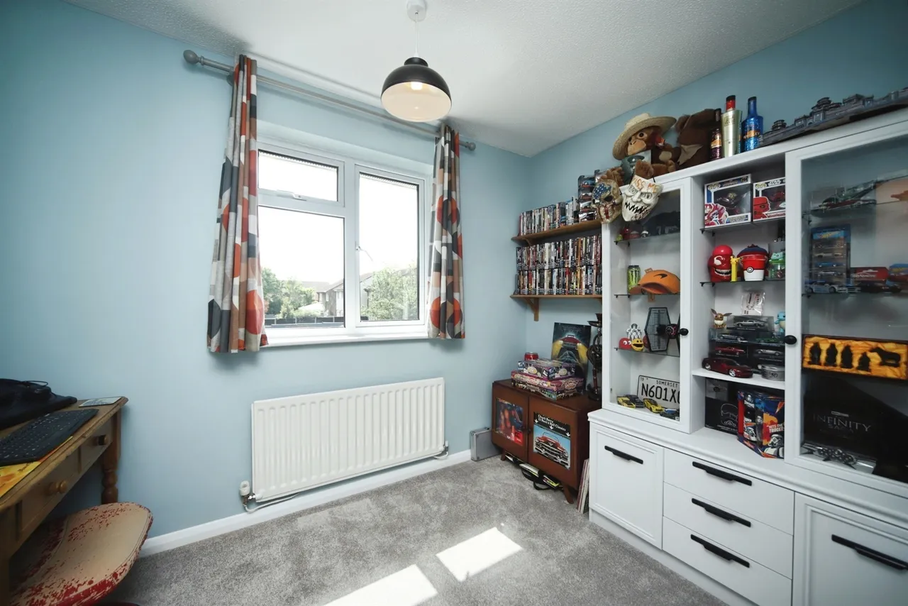 Derwent Grove, Taunton, photo 9