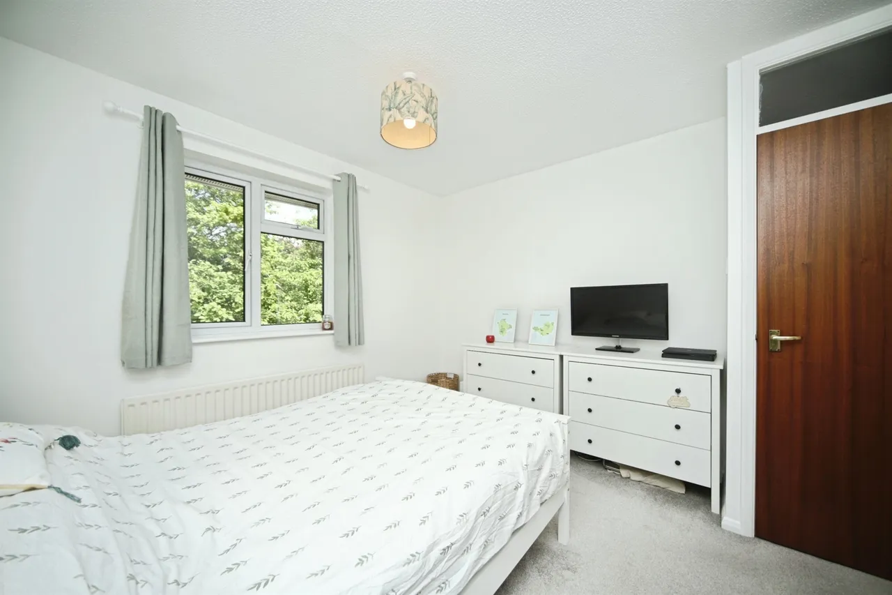 Derwent Grove, Taunton, photo 7