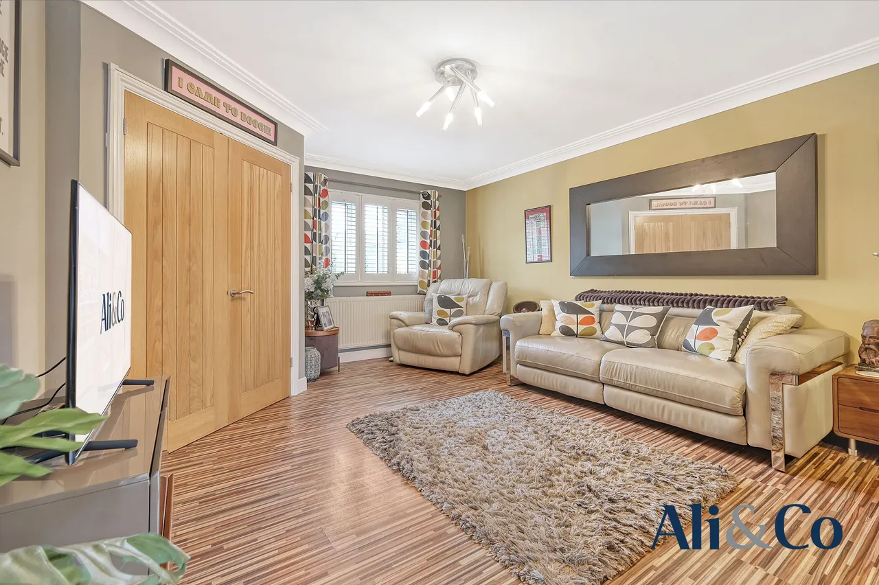 Francisco Close, Grays, Essex, RM16 6YE, photo 16