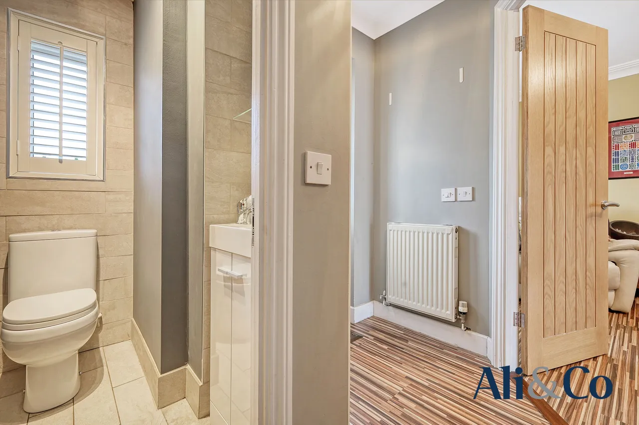 Francisco Close, Grays, Essex, RM16 6YE, photo 15