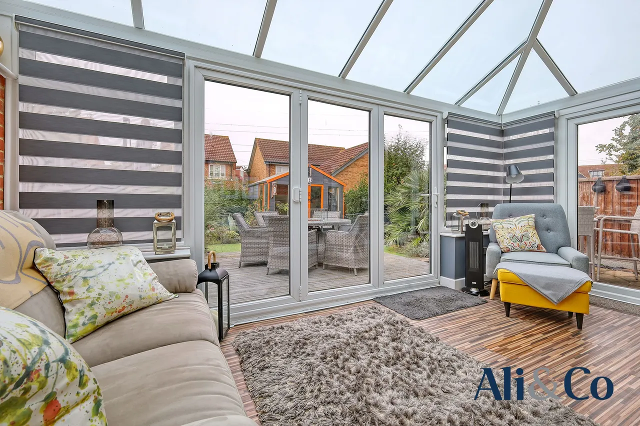 Francisco Close, Grays, Essex, RM16 6YE, photo 3
