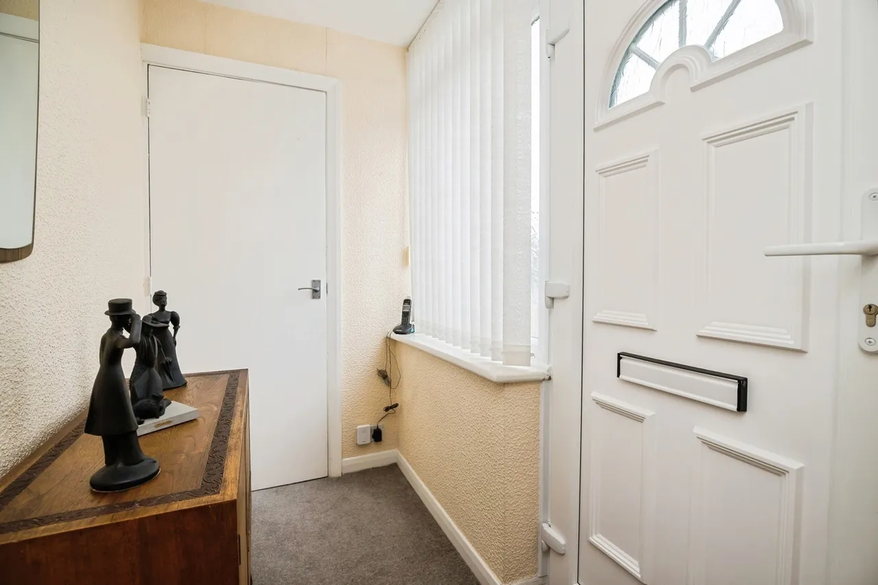 Ffordd Cynan, Borras, LL12, photo 15