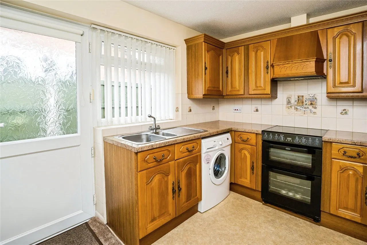 Ffordd Cynan, Borras, LL12, photo 6
