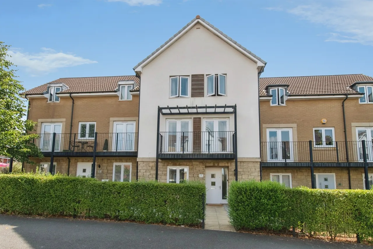 4 bed house for sale — Admiral Way, Exeter