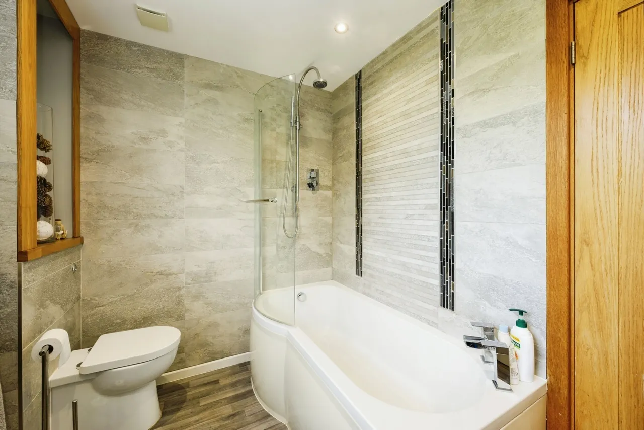 Kearton Close, Kenley, CR8, photo 16