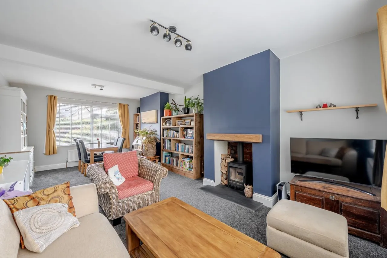 Lyndon Crescent, Bramham, LS23, photo 4