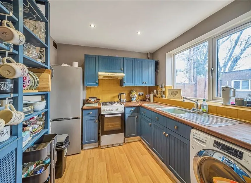 Prince Henry Road, Charlton, SE7, photo 2
