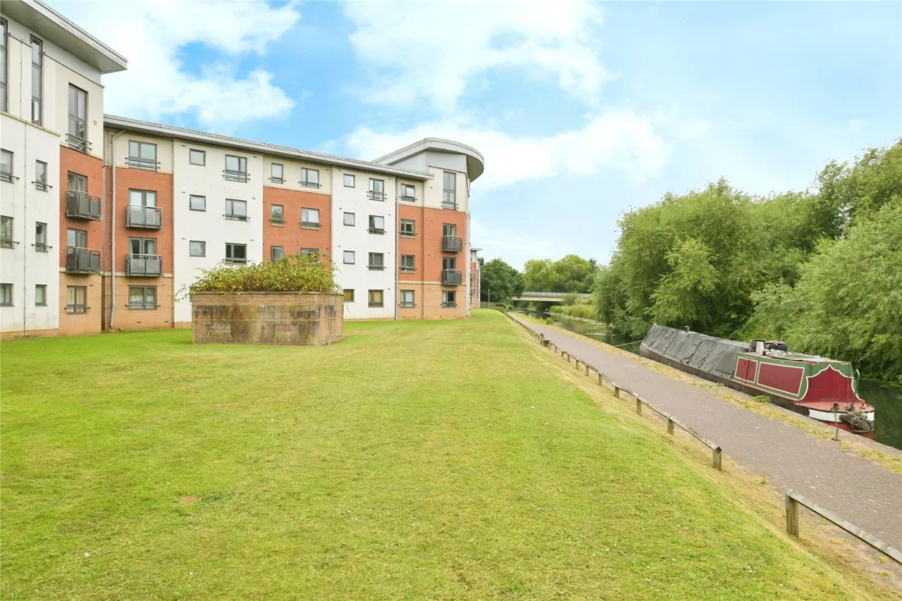 West Cotton Close, Northampton, Northamptonshire, NN4, photo 3