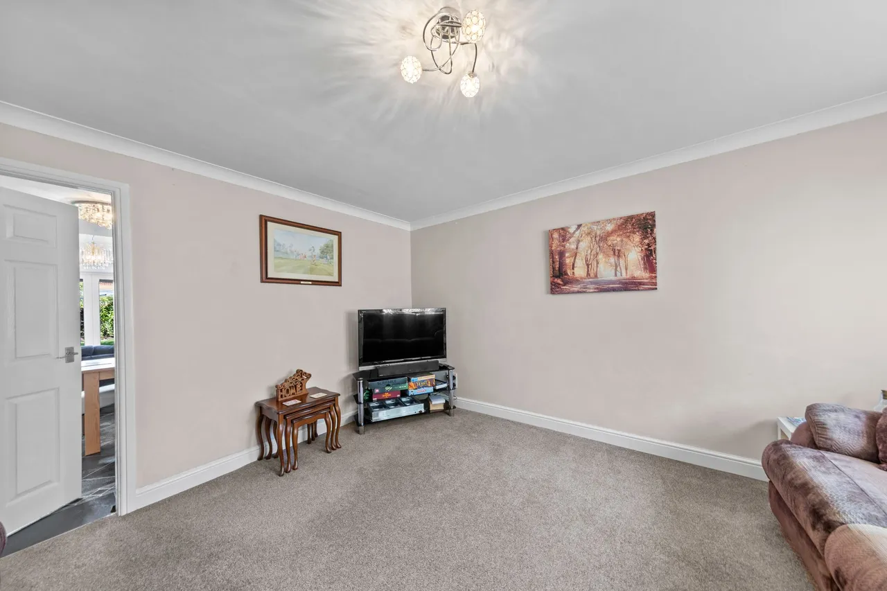 Garwood Close, Westbrook, Warrington, WA5 8TQ, photo 5