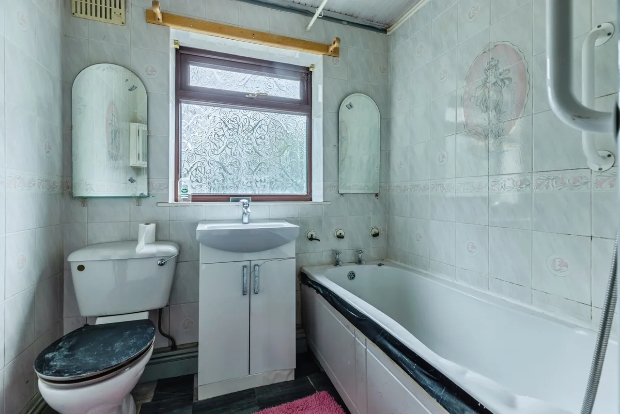 Lytham Drive, Heywood, OL10, photo 7
