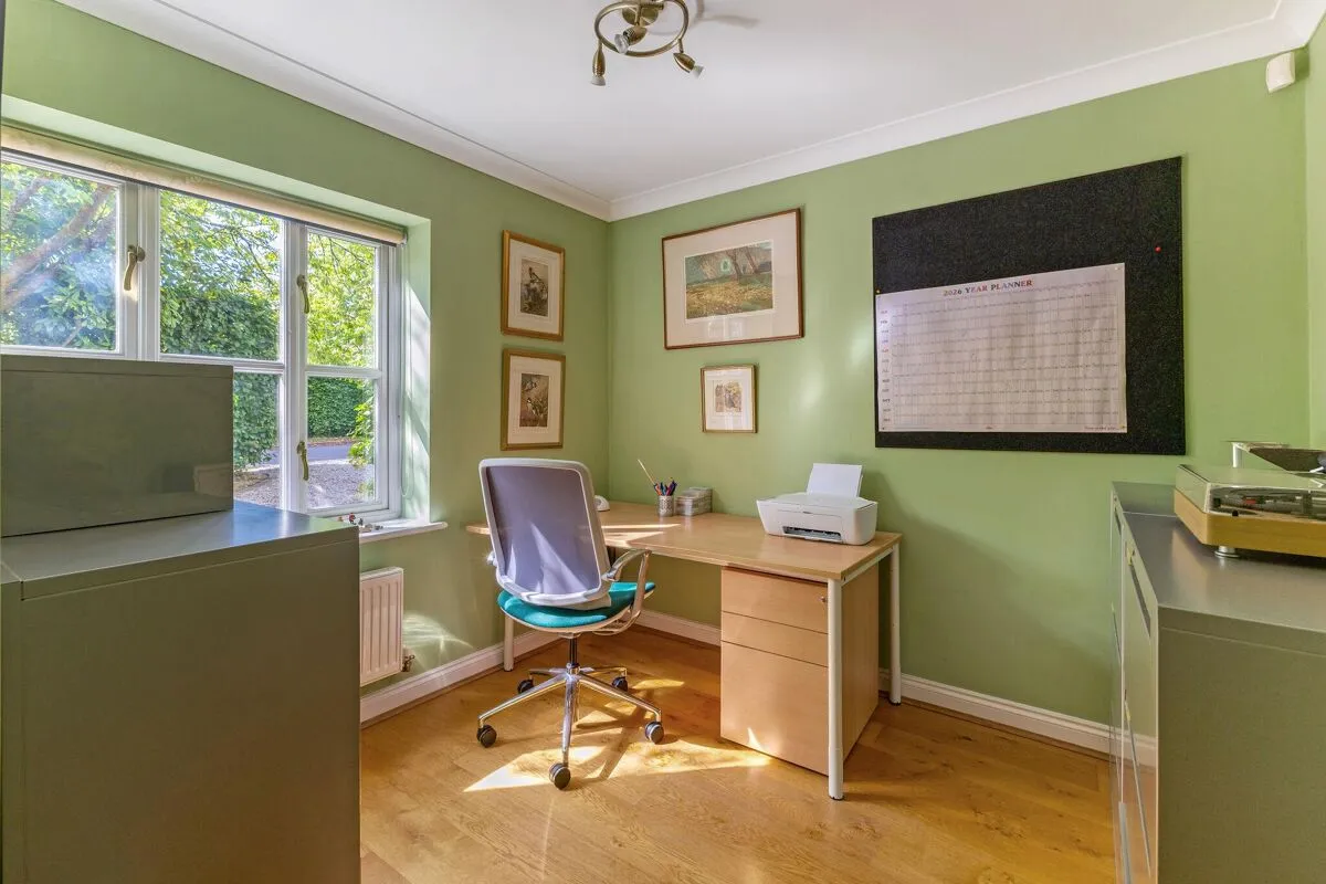 Smith Barry Crescent, Upper Rissington, GL54, photo 9