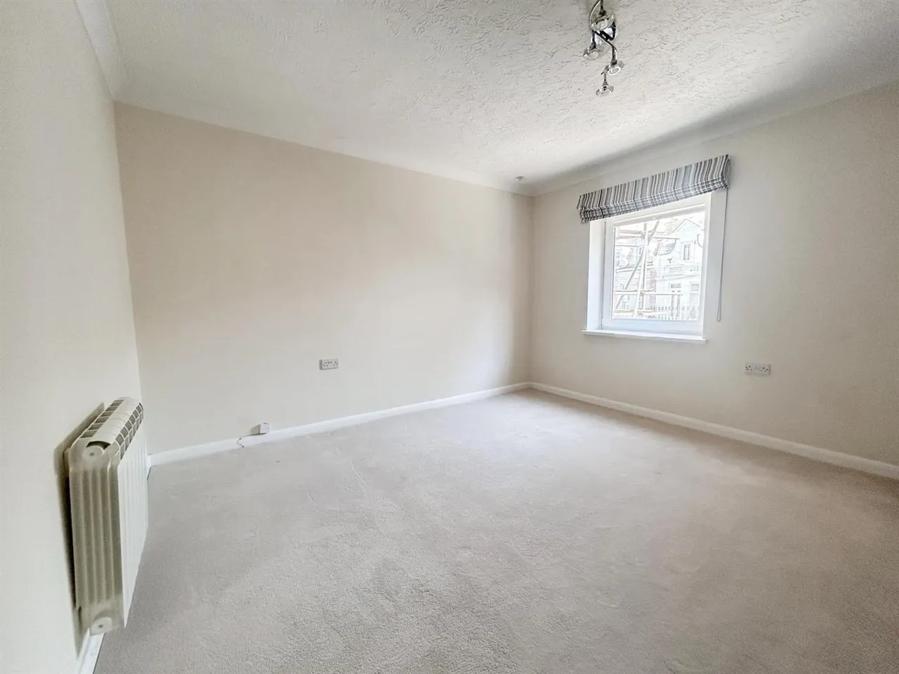 Marina, Bexhill-On-Sea, TN40 1BW, photo 9