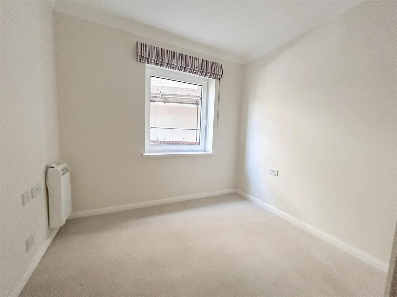 Marina, Bexhill-On-Sea, TN40 1BW, photo 10