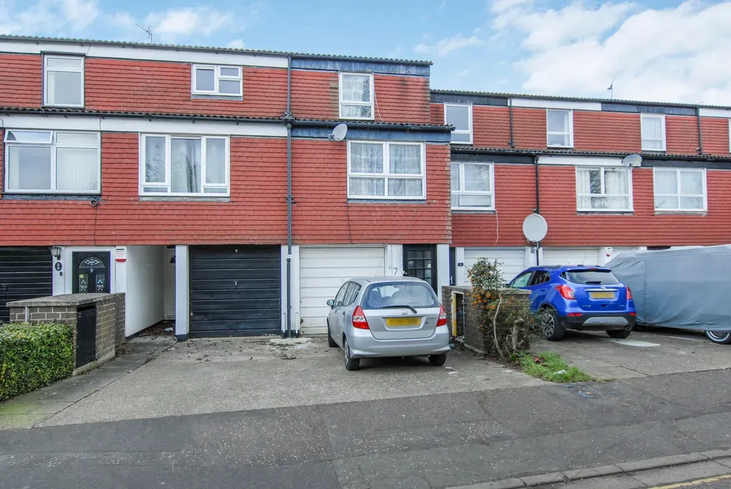 Ivanhoe Close, Uxbridge, photo 8