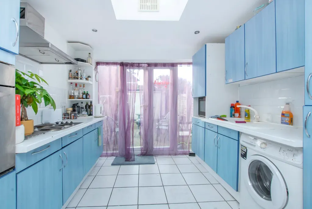 Ivanhoe Close, Uxbridge, photo 2