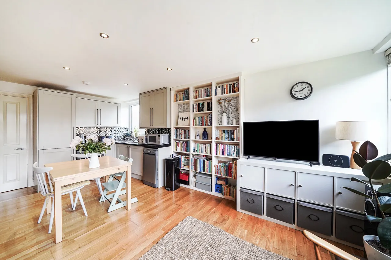 2 bed property for sale — Foxberry Road, Brockley, London, SE4 2SQ