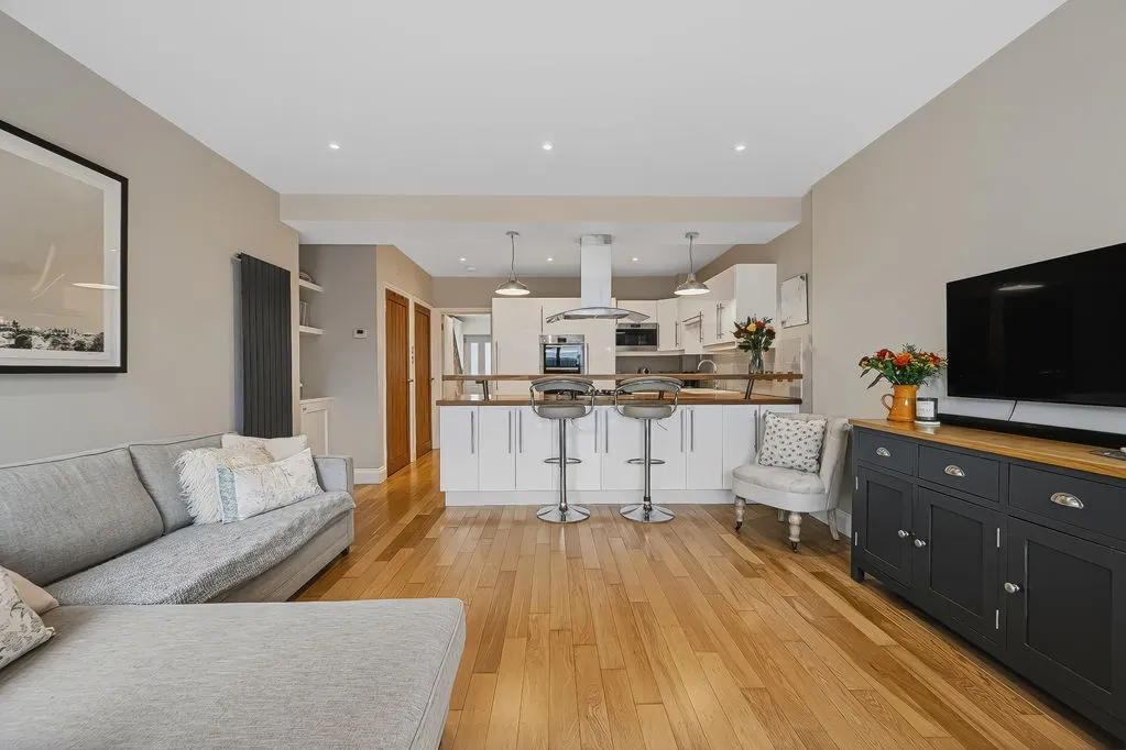 Sidney Road, Walton-On-Thames, KT12, photo 3