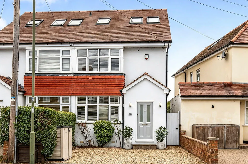 4 bed house for sale, Sidney Road, Walton-On-Thames, KT12