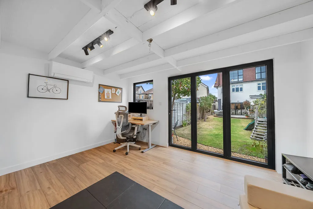 Sidney Road, Walton-On-Thames, KT12, photo 19