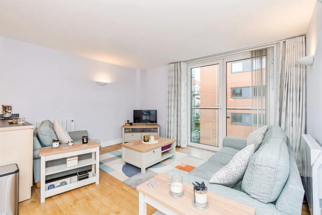 2 bed flat for sale, Channel Way, Southampton, SO14