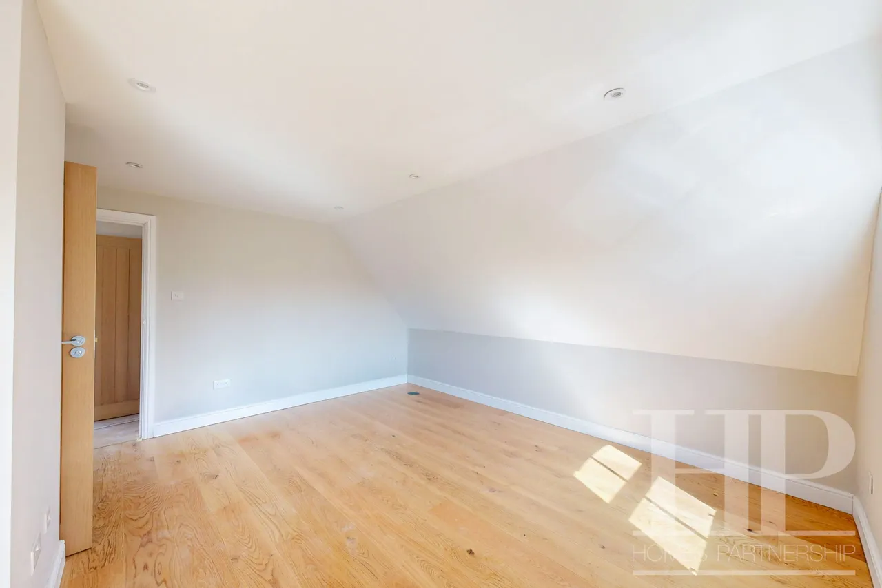 East Park, Crawley, RH10, photo 9