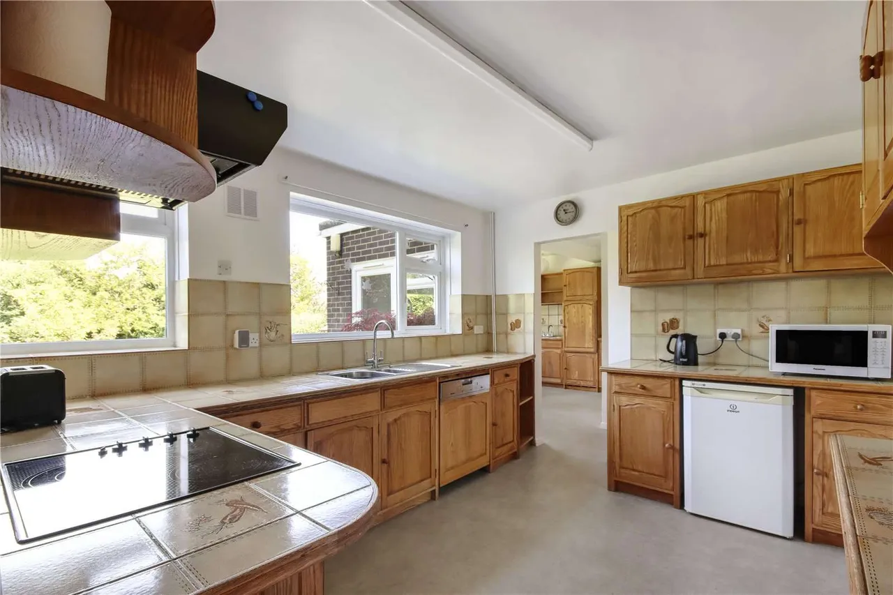 Forest Road, Tunbridge Wells, Kent, TN2 5JB, photo 10
