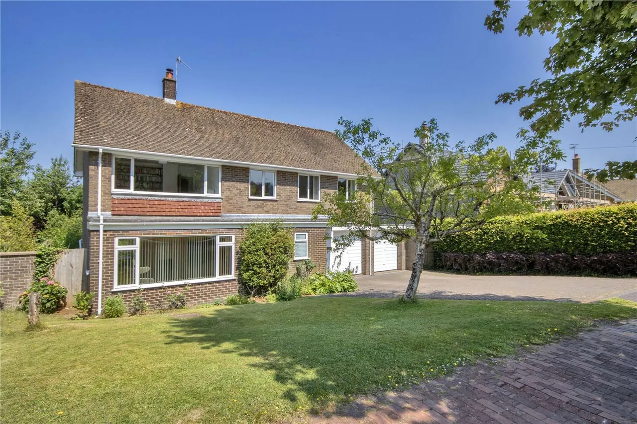 Forest Road, Tunbridge Wells, Kent, TN2 5JB, photo 2