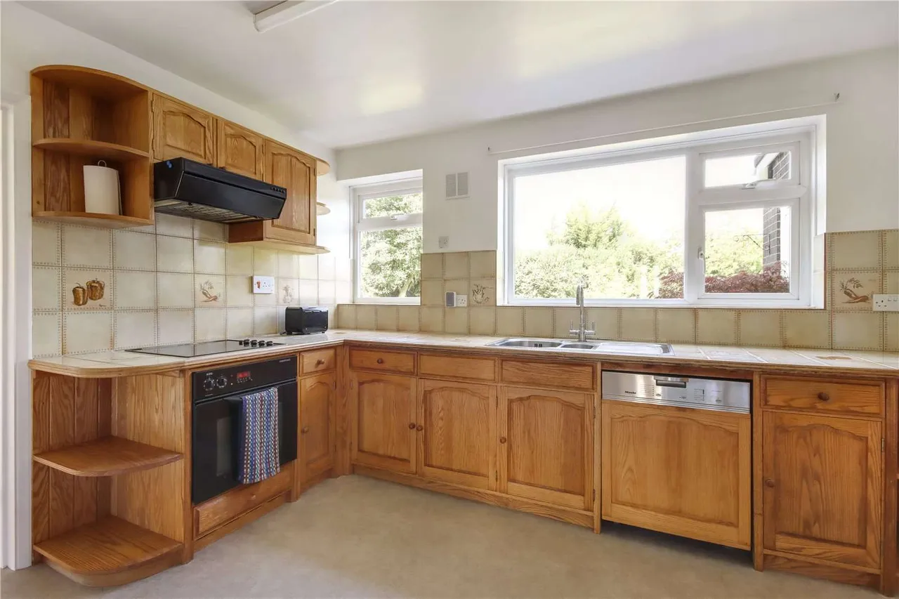 Forest Road, Tunbridge Wells, Kent, TN2 5JB, photo 8