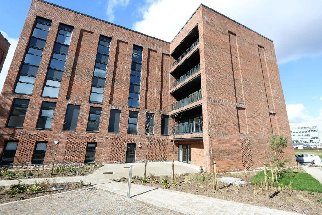 2 bed flat to rent, Festival Court, Glasgow, G51