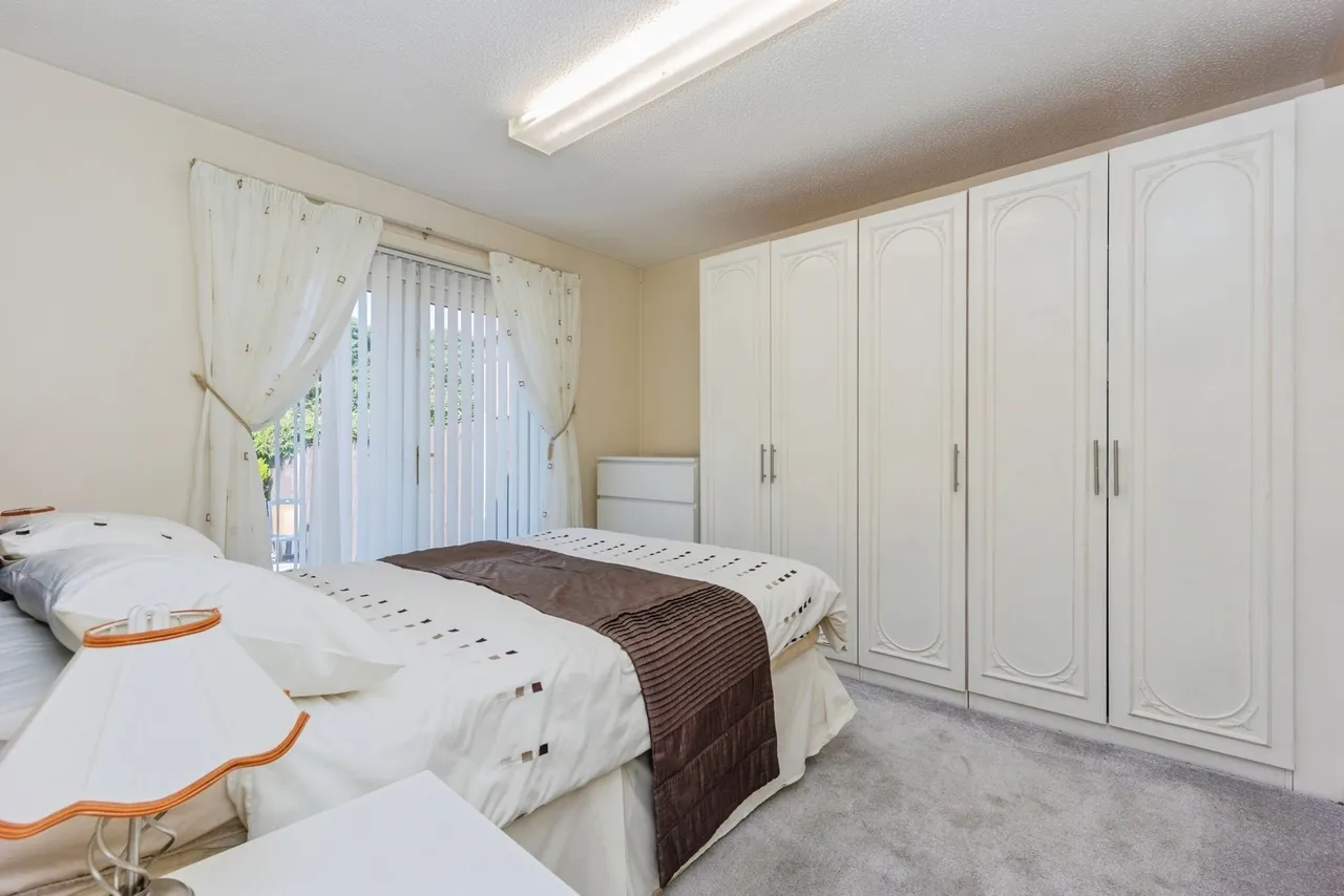Camberwell Drive, Ashton-Under-Lyne, OL7, photo 9