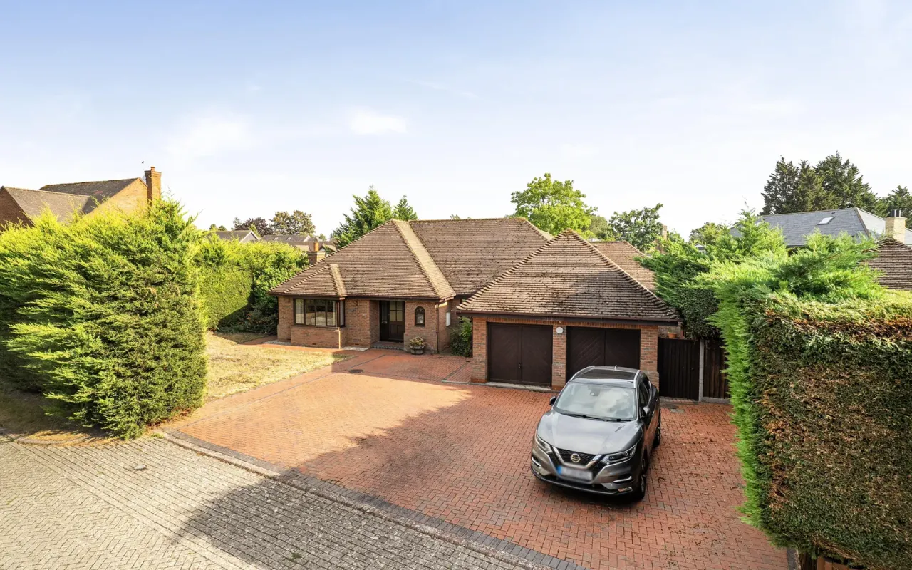4 bed house for sale — The Paddock, Biddenham, Bedford