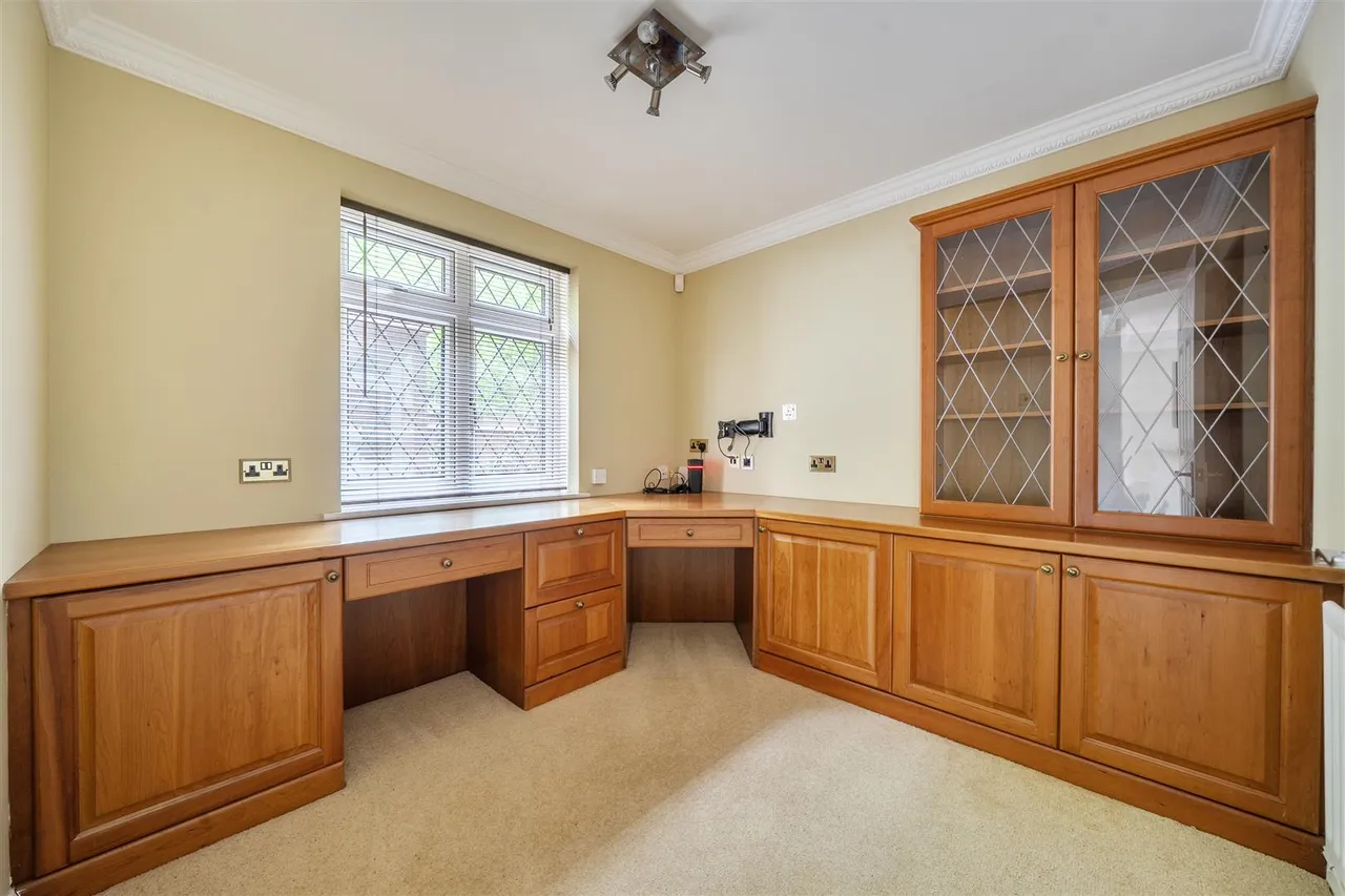 Hanoverian Way, Whiteley, photo 8