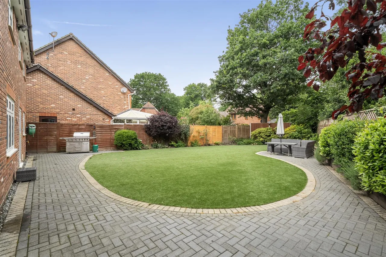 Hanoverian Way, Whiteley, photo 21