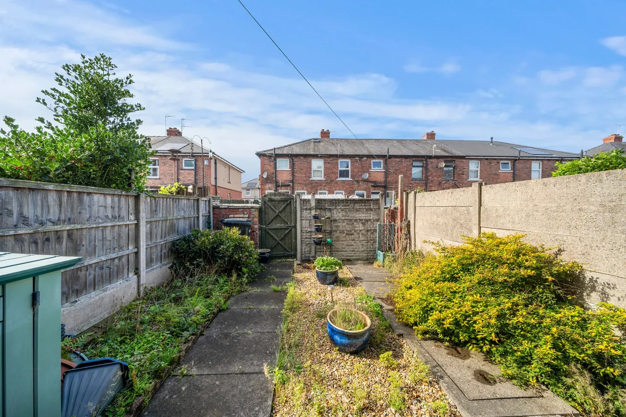 Warrington Road, Leigh, WN7, photo 4