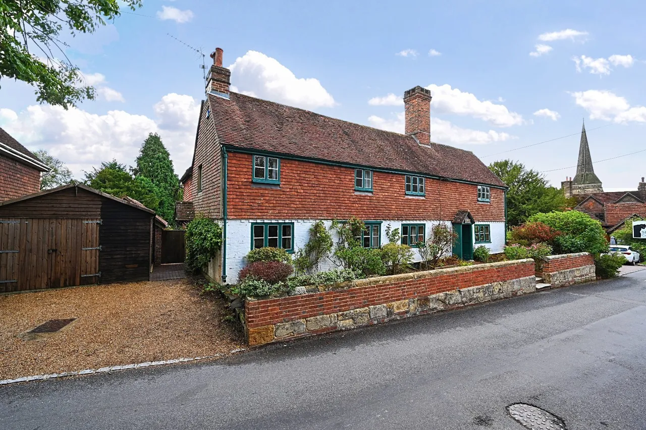 4 bed house for sale, North Lane, West Hoathly, RH19