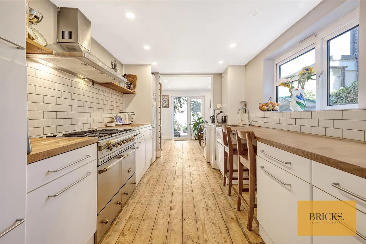 Cann Hall Road, London, E11 3NH, photo 6