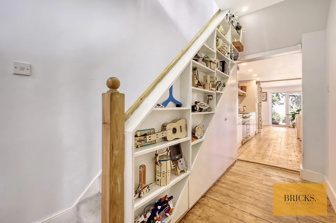 Cann Hall Road, London, E11 3NH, photo 4