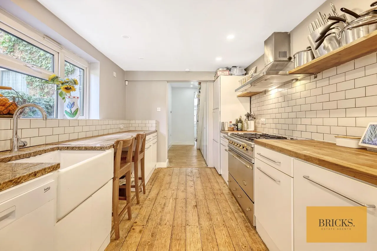 Cann Hall Road, London, E11 3NH, photo 9