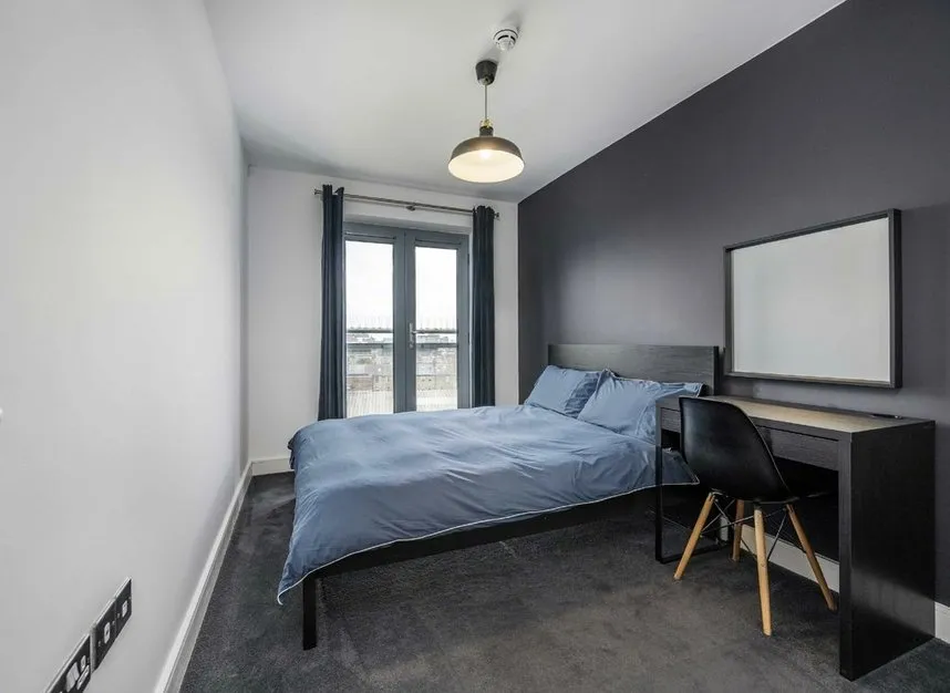 Plumbers Row, Aldgate, E1, photo 8