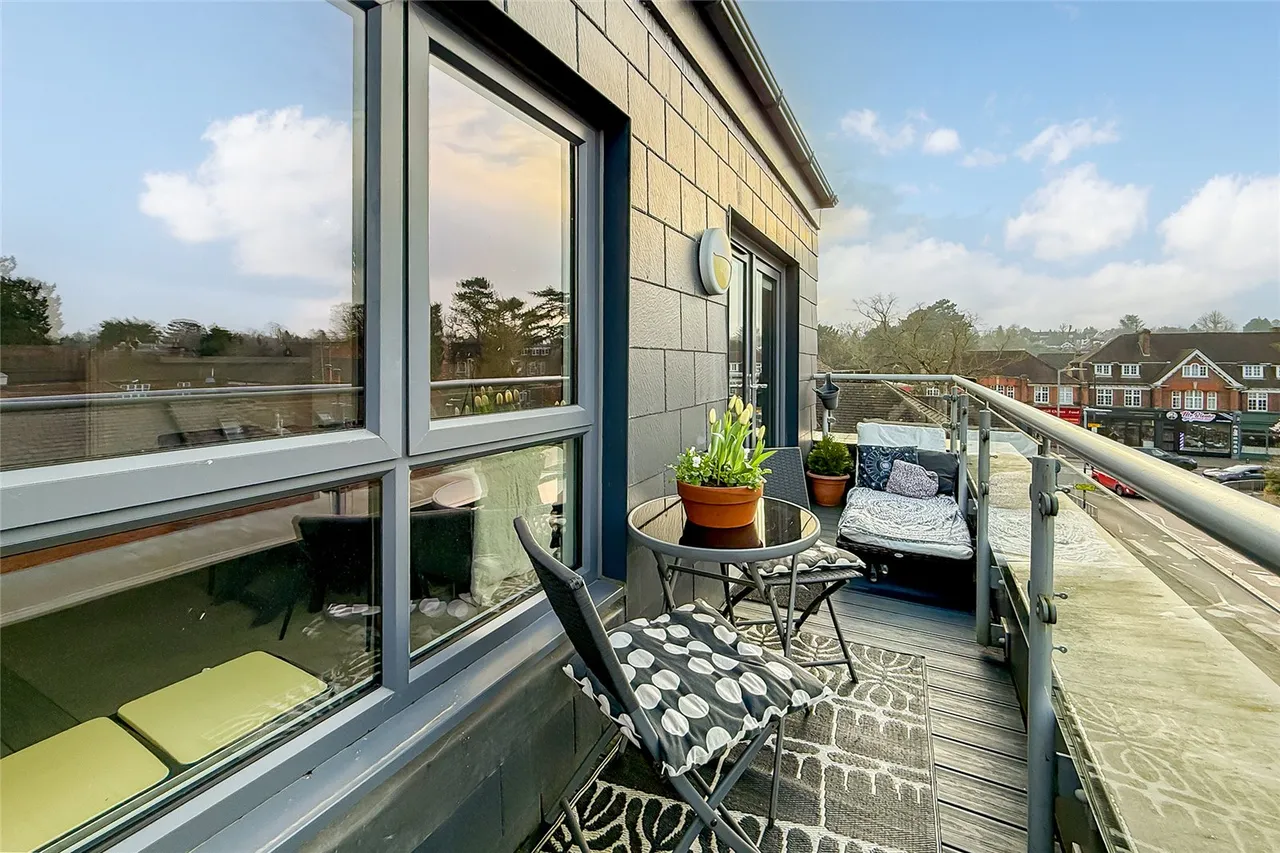 Sun Lane, Harpenden, Hertfordshire, AL5 4ET, photo 3